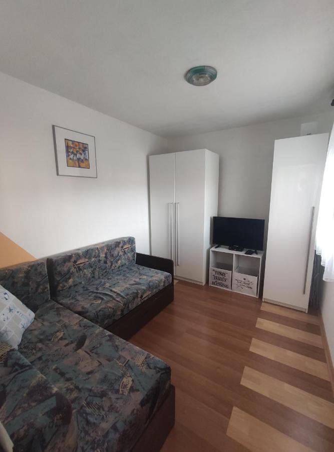 Apartman Pilcik Leilighet Vir Eksteriør bilde